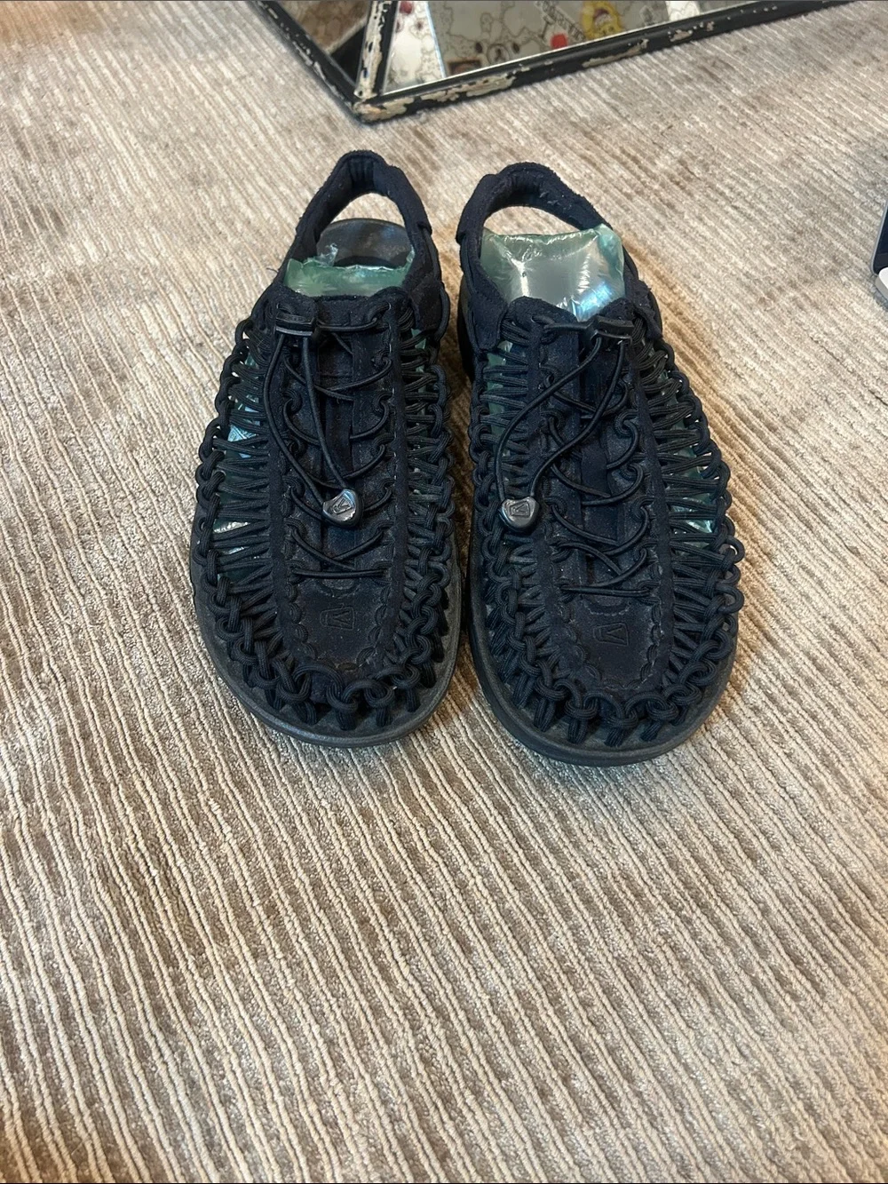 Keen Men's uneek Black rope Sandals Outdoors Camping size 11.5